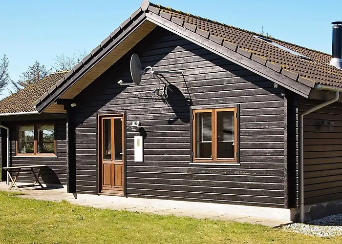 8 Person In Lokken-by Traum * Nørre Lyngby